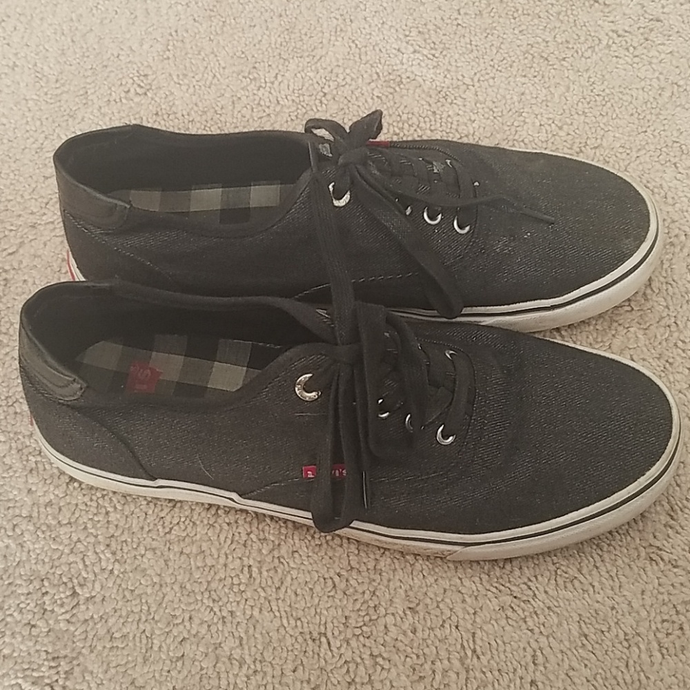Levi Shoes Size 10